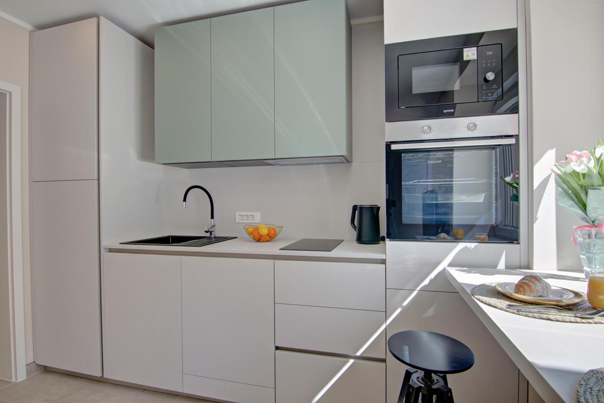 Delux Angie With Free Parking Apartment *